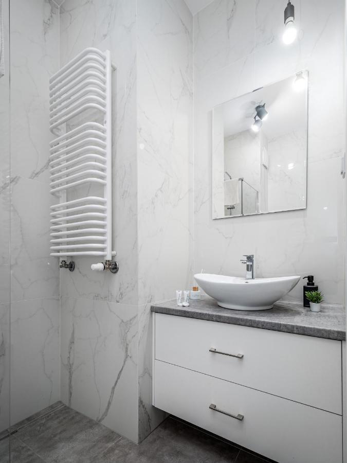 Апартаменты Prymasa Street Apartament Варшава Экстерьер фото